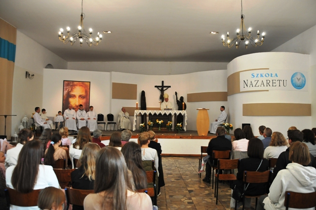 10 lat Nazaretu